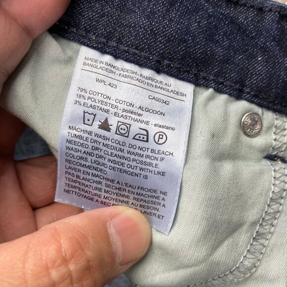 Signature by Levi's Strauss Women's Modern Boot Cut Jeans Size 16M W33/32 Denim - Picture 4 of 13